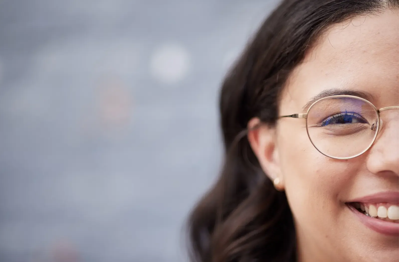 Klant van Oculus Optiek met bril